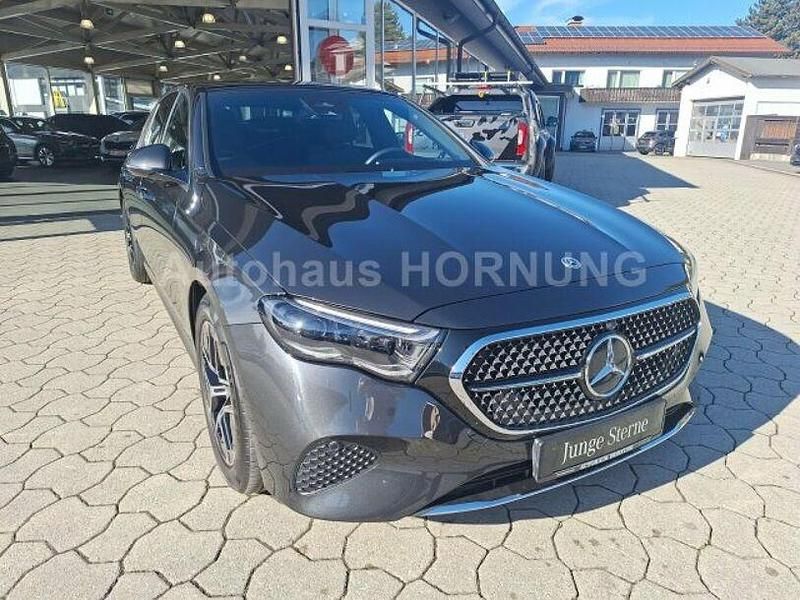 Gebraucht Mercedes E220 197 PS (144 kW) 2025 Grau Limousine