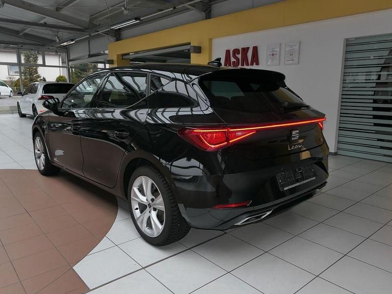 Gebraucht Seat Leon FR 150 PS (110 kW) 2025 Mitternachtsschwarz Limousine