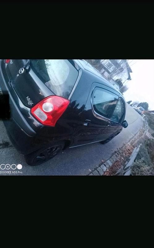 Gebraucht Nissan Pixo 68 PS (50 kW) 2010 Schwarz Kleinwagen