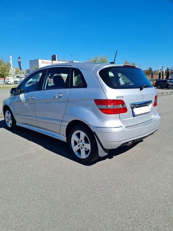 Gebraucht Mercedes B170 116 PS (85 kW) 2009 Silber Van / Kleinbus