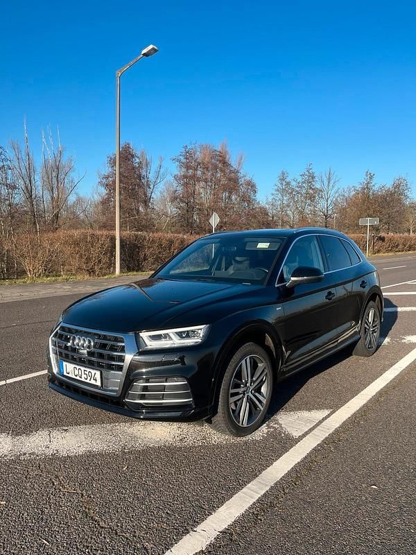Schwarz Gebraucht 2017 Audi SQ5 SUV | 26.500 € - Bild 1/4