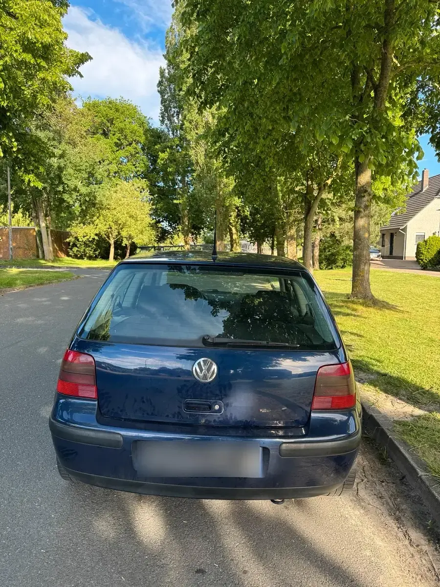 Gebraucht VW Golf IV 90 PS (66 kW) 2002 Kleinwagen