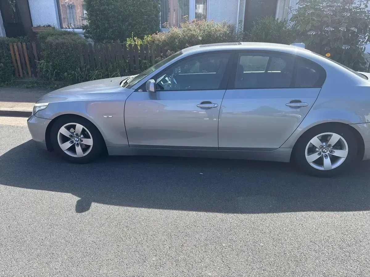 Gebraucht BMW 520 170 PS (125 kW) 2003 Grau Limousine
