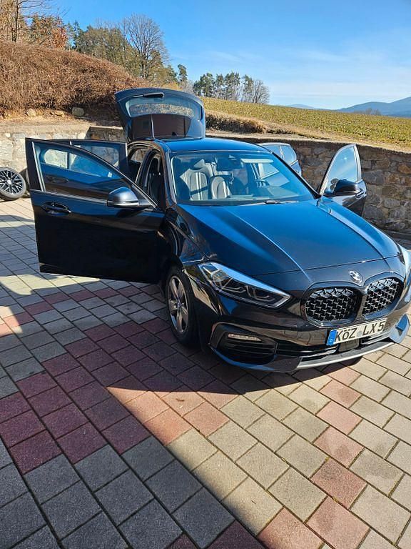 Gebraucht BMW 118 Advantage 140 PS (102 kW) 2019 Schwarz Kleinwagen