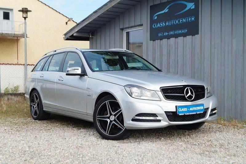Silber Gebraucht 2011 Mercedes C200 AMG Limousine | 7.950 € (Guter Preis) - Bild 1/4