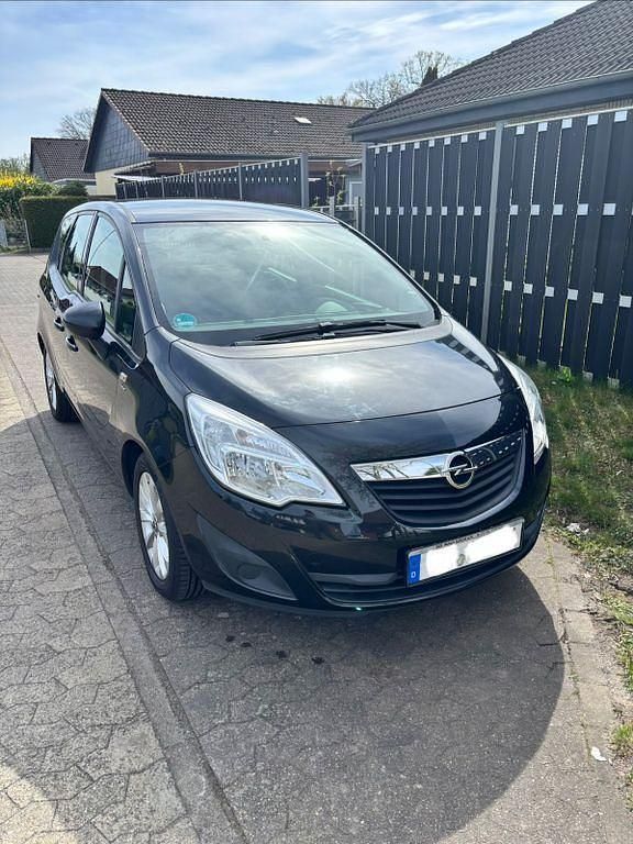Second-hand Opel Meriva Active 120 CP (88 kW) 2013 Negru Monovolum