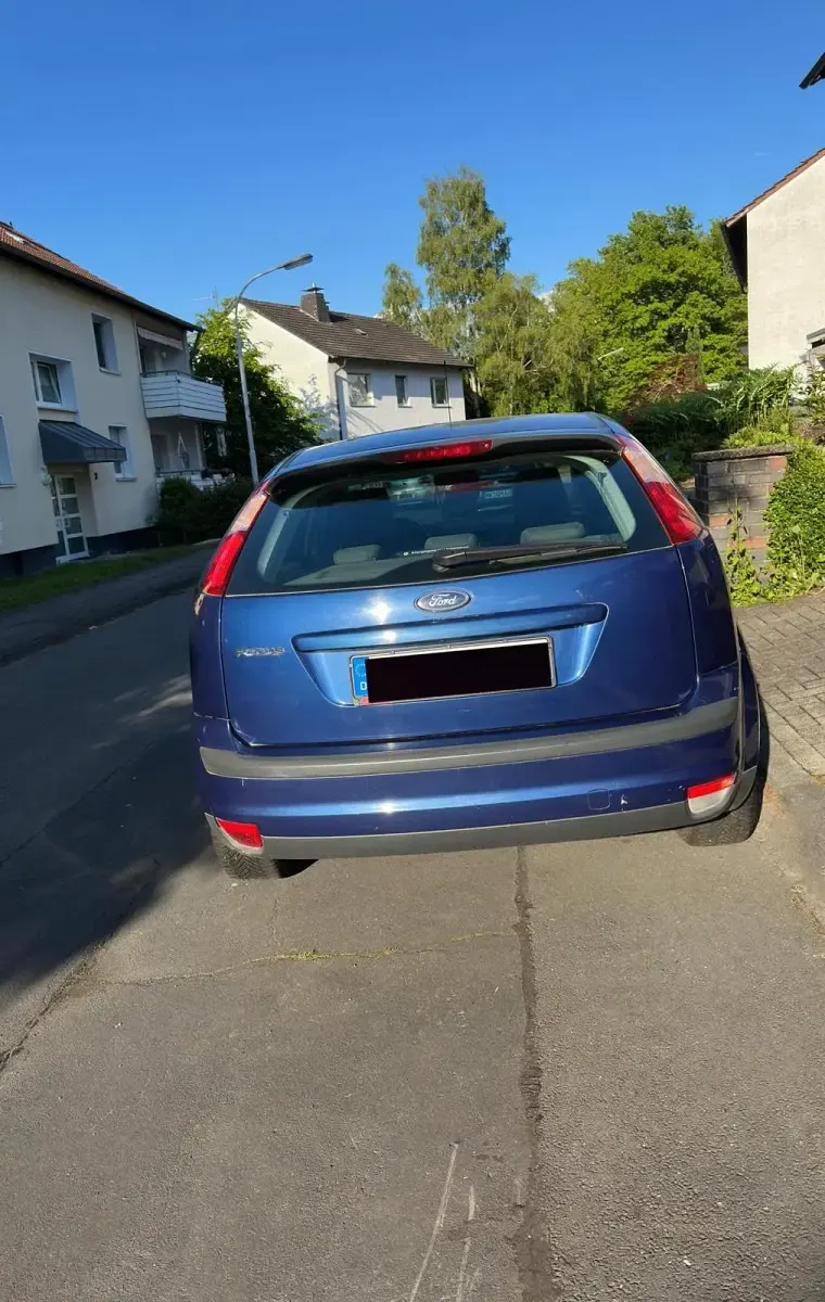 Gebraucht Ford Focus 101 PS (74 kW) 2007 Blau Kleinwagen