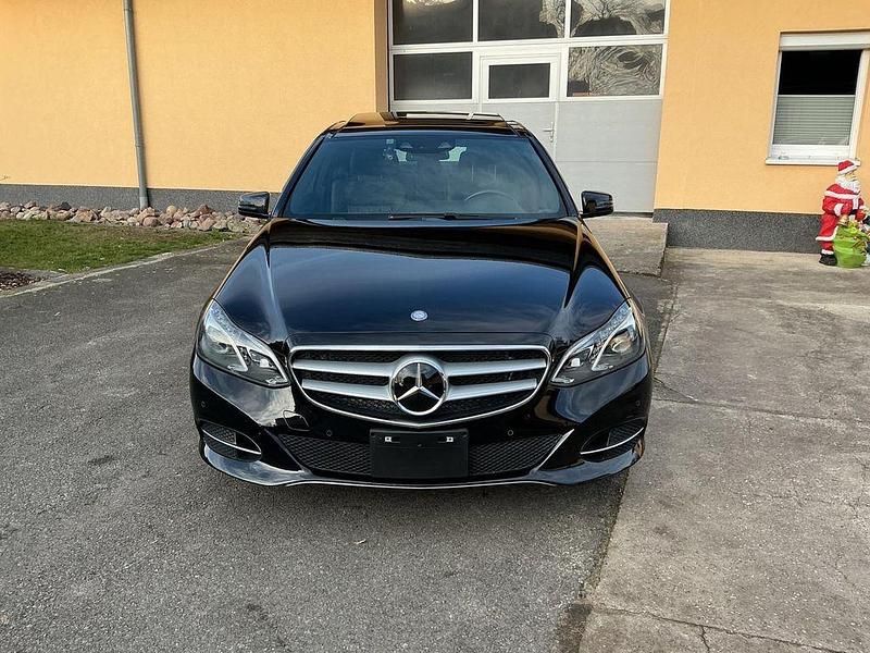 Gebraucht Mercedes E400 333 PS (244 kW) 2014 Schwarz Limousine