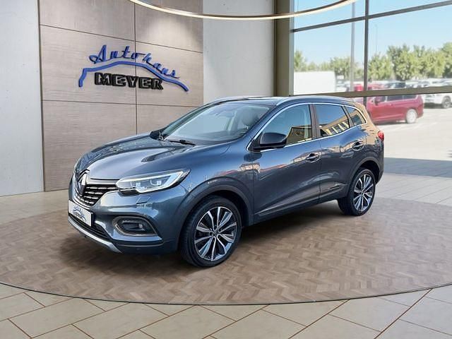 Titangrau (metallic) Gebraucht 2020 Renault Kadjar Bose Edition SUV | 16.710 € (Fairer Preis) - Bild 1/4