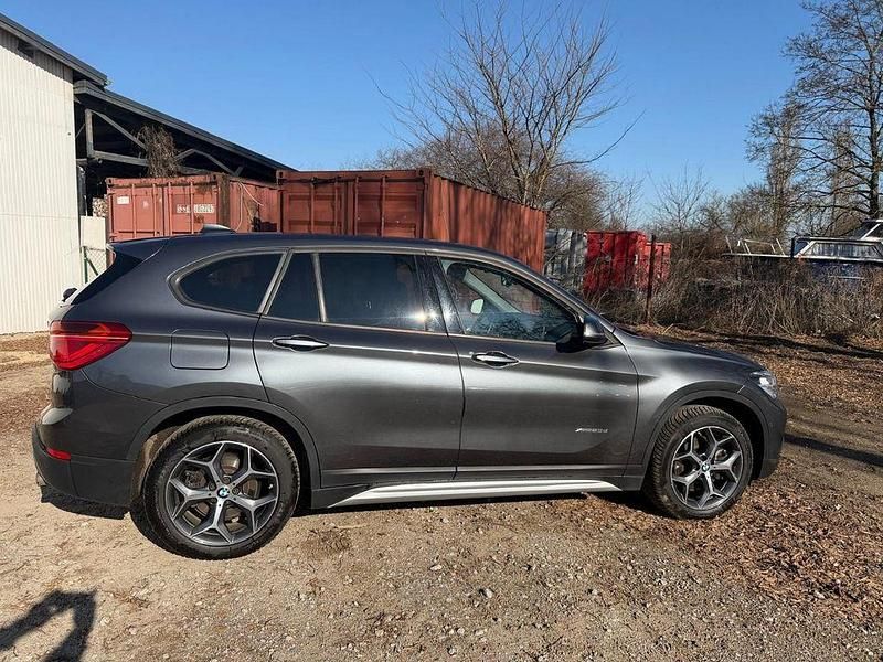 Gebraucht BMW X1 xLine 190 PS (139 kW) 2016 Grau SUV