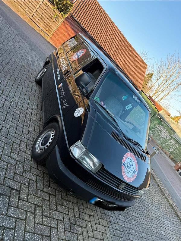 Gebraucht VW T4 68 PS (50 kW) 1991 Schwarz Van