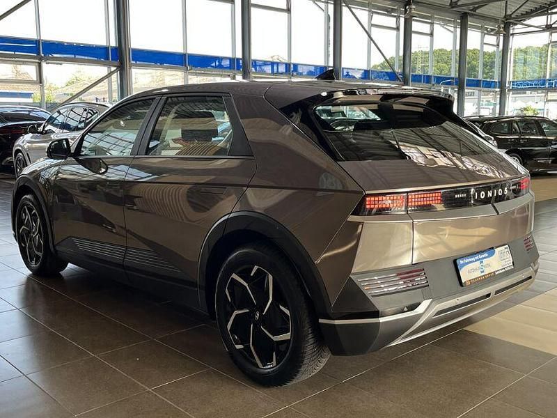 Gebraucht Hyundai Ioniq 5 125 kW (170 PS) 2022 Violett mystic olive / mic (metallic) SUV