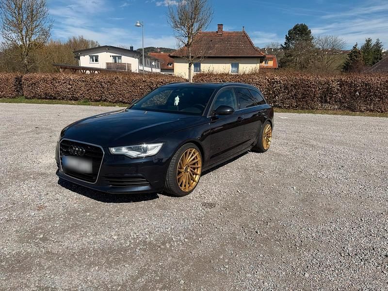 Gebraucht Audi A6 204 PS (150 kW) 2014 Blau Kombi