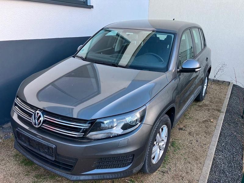 Gebraucht VW Tiguan 122 PS (89 kW) 2014 Grau SUV