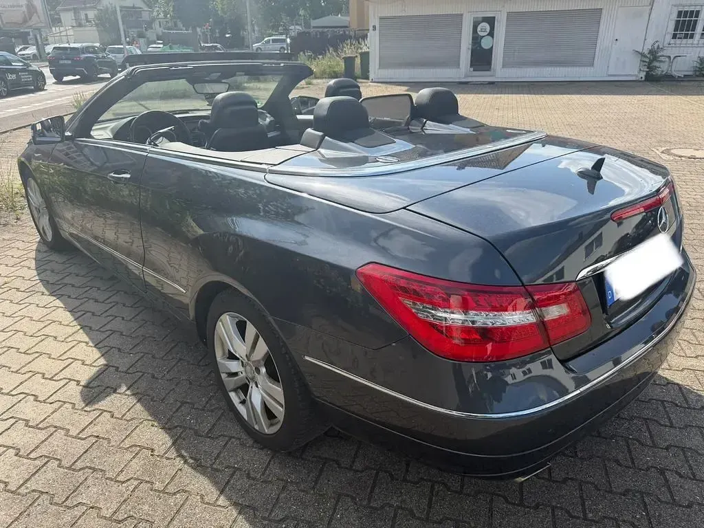 Gebraucht Mercedes E250 204 PS (150 kW) 2012 Grau Cabrio