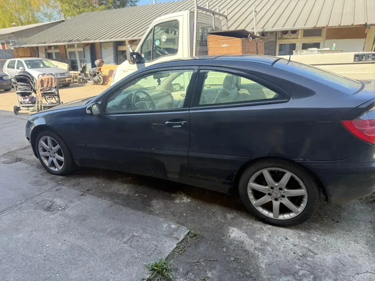 Gebraucht Mercedes 230 197 PS (144 kW) 2003 Schwarz Coupé
