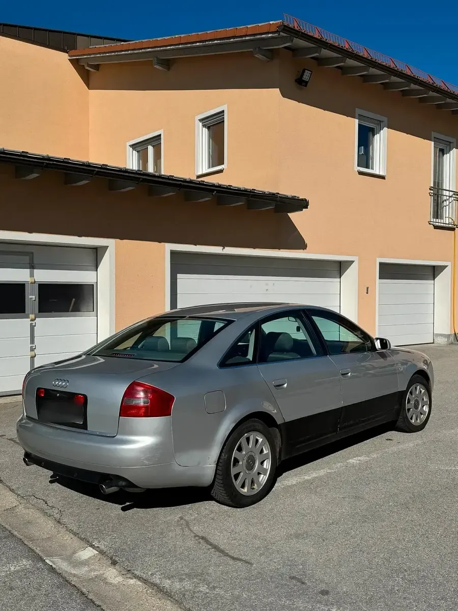 Gebraucht Audi A6 Comfort 170 PS (125 kW) 2003 Grau Limousine