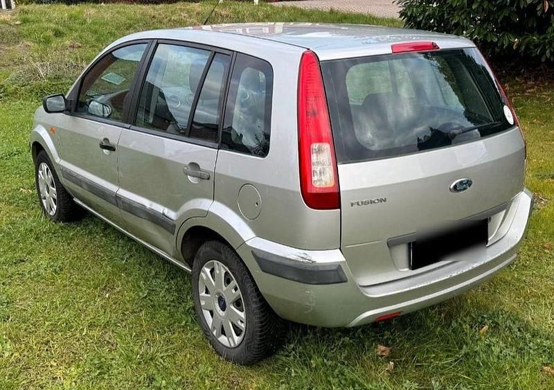 Gebraucht Ford Fusion Ambiente 75 PS (55 kW) 2006 Silber Kleinwagen