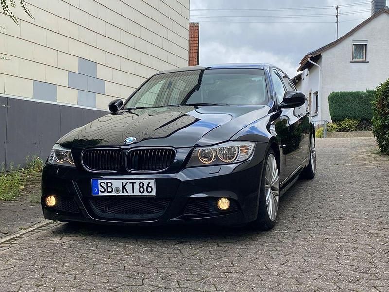 Schwarz Gebraucht 2010 BMW 318 M Sport Limousine | 21.500 € - Bild 1/4