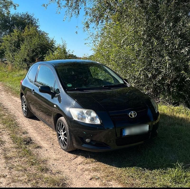 Schwarz Gebraucht 2008 Toyota Auris Play Limousine | 2.300 € (Guter Preis) - Bild 1/4