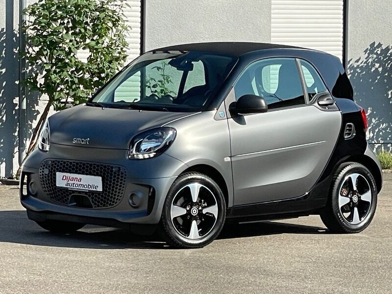 Grau matt / nachtschwarz Gebraucht 2021 Smart ForTwo Electric Drive Passion Kleinwagen | 11.997 € (Fairer Preis) - Bild 1/4