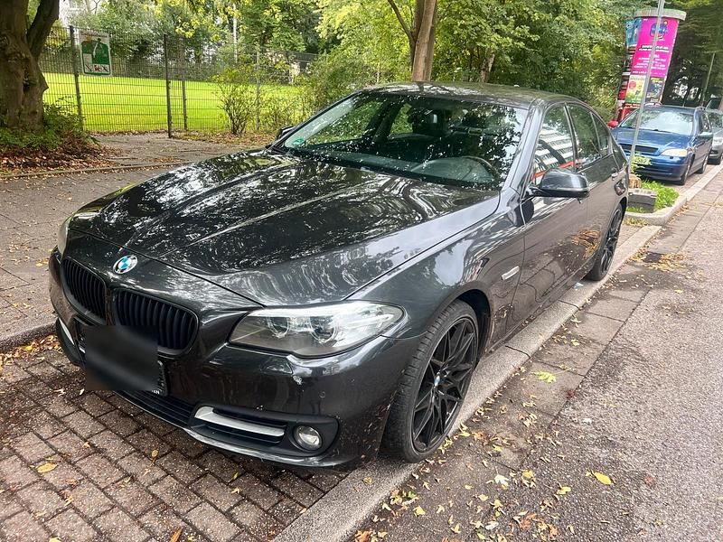 Grau Gebraucht 2016 BMW 530 Limousine | 13.600 € (Superpreis) - Bild 1/4