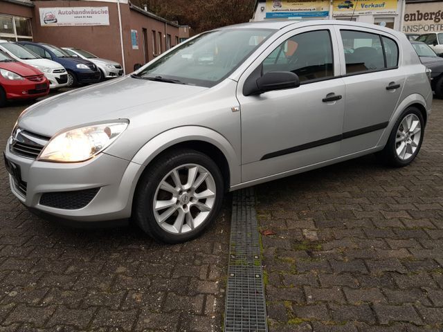 Argon silber/ice silver (m2) Gebraucht 2009 Opel Astra Selection Limousine | 2.990 € (Etwas zu teuer) - Bild 1/1