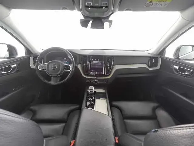 Gebraucht Volvo XC60 145 PS (106 kW) 2022 SUV