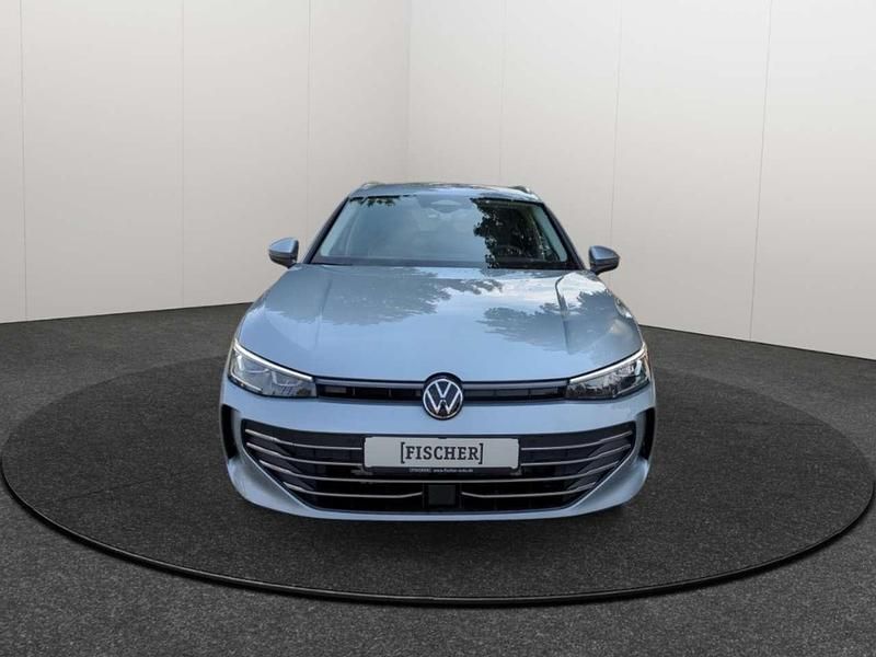 Gebraucht VW Passat Business 150 PS (110 kW) 2024 Silber Kombi