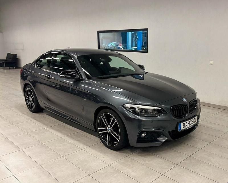 Mineralgrau Gebraucht 2019 BMW 220 M Sport Coupé | 26.900 € (Fairer Preis) - Bild 1/3