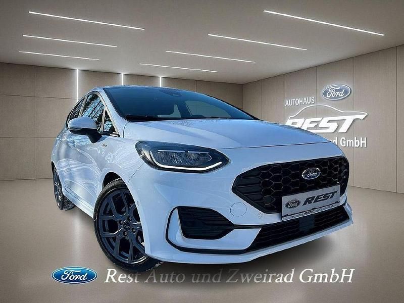 Weiß Gebraucht 2023 Ford Fiesta ST-Line Limousine | 19.750 € (Fairer Preis) - Bild 1/4