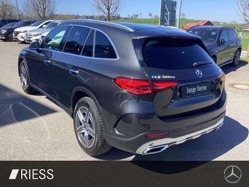 Gebraucht Mercedes GLC300 AMG 269 PS (197 kW) 2023 Grau SUV