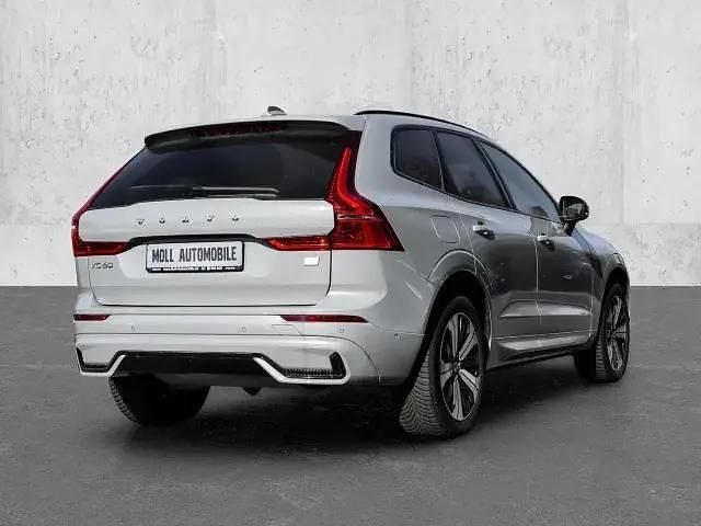 Gebraucht Volvo XC60 Plus 455 PS (334 kW) 2023 Vapour grey / metallic SUV