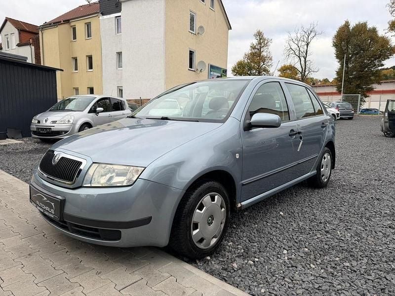 Grau Gebraucht 2004 Skoda Fabia Ambiente Kleinwagen | 999 € (Superpreis) - Bild 1/4