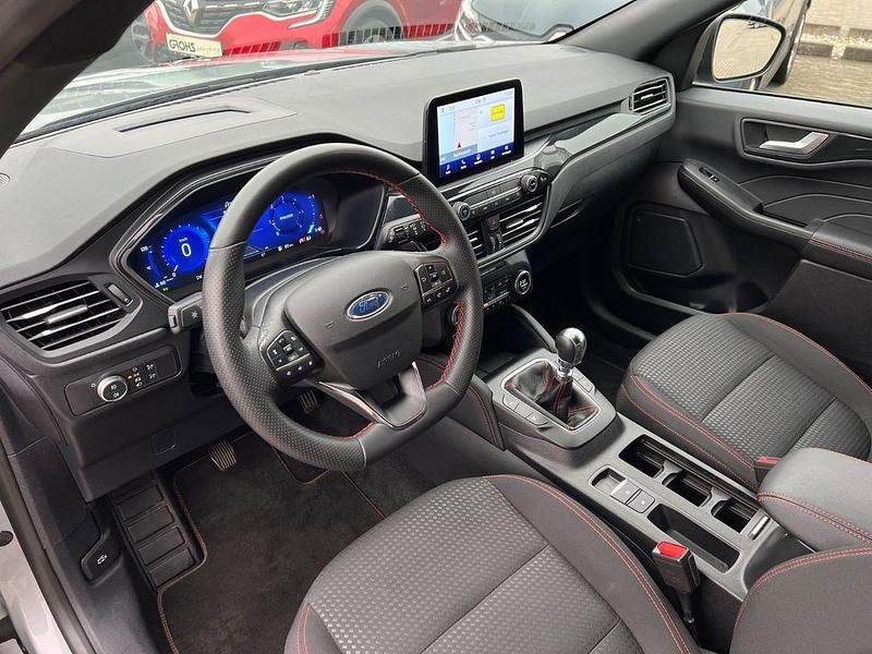 Gebraucht Ford Kuga ST-Line 120 PS (88 kW) 2022 Silber SUV
