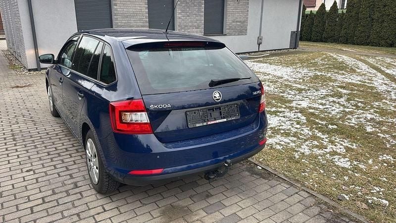 Gebraucht Skoda Rapid Active 90 PS (66 kW) 2017 Blau Kleinwagen