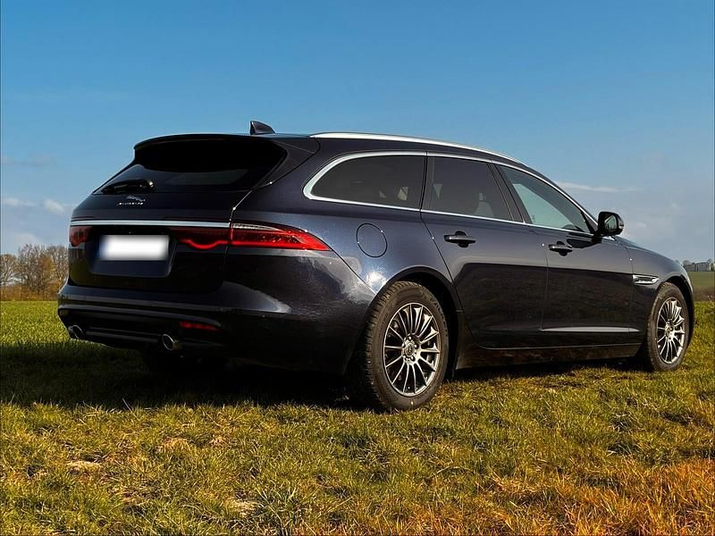 Gebraucht Jaguar XF 240 PS (176 kW) 2018 Blau Kombi