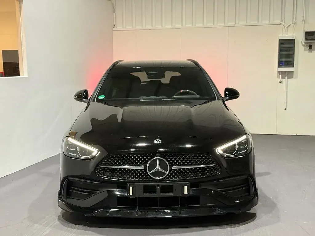 Gebraucht Mercedes 300 AMG line 265 PS (194 kW) 2022 Schwarz Limousine