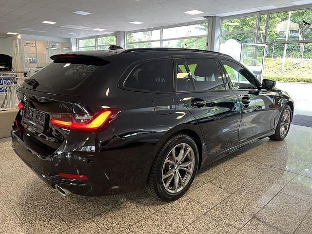 Gebraucht BMW 320 Shadowline 190 PS (139 kW) 2023 Schwarz, metallic Kombi