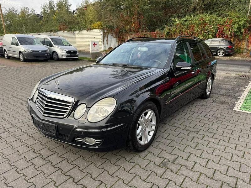 Gebraucht Mercedes E220 170 PS (125 kW) 2007 Schwarz Kombi