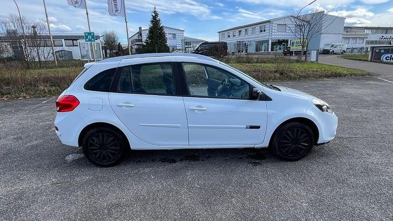 Gebraucht Renault Clio II 101 PS (74 kW) 2011 Weiß Limousine