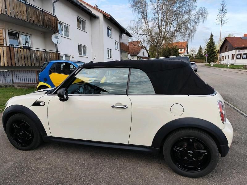 Gebraucht Mini Cooper Cabriolet 100 PS (73 kW) 2010 Gelb Cabrio