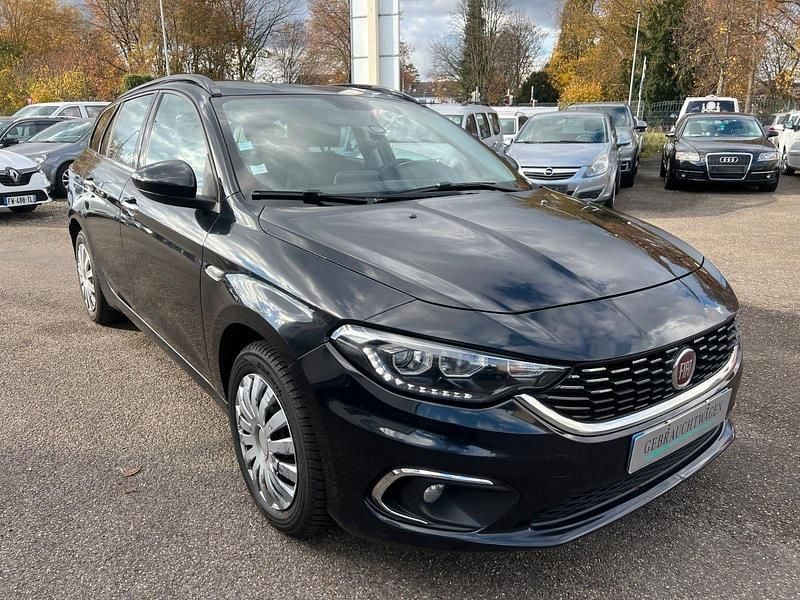 Schwarz Gebraucht 2018 Fiat Tipo Kombi | 3.400 € - Bild 1/4