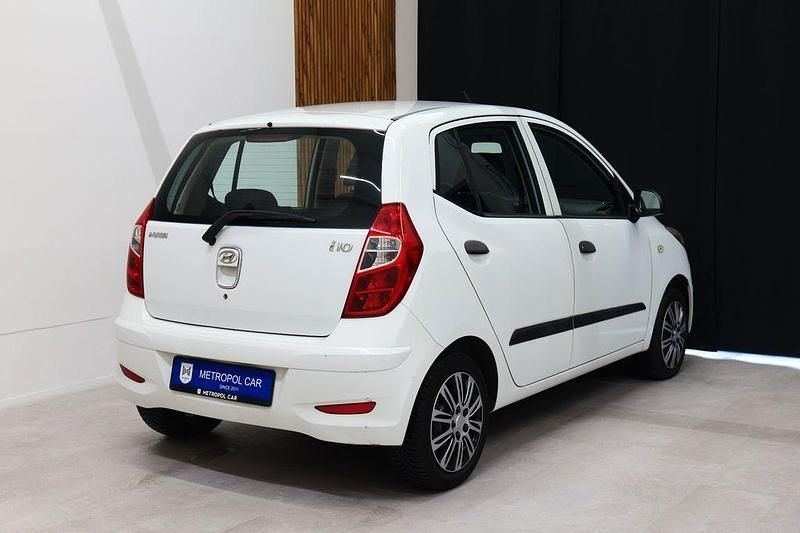 Gebraucht Hyundai i10 Edition 69 PS (50 kW) 2013 Weiß Kleinwagen