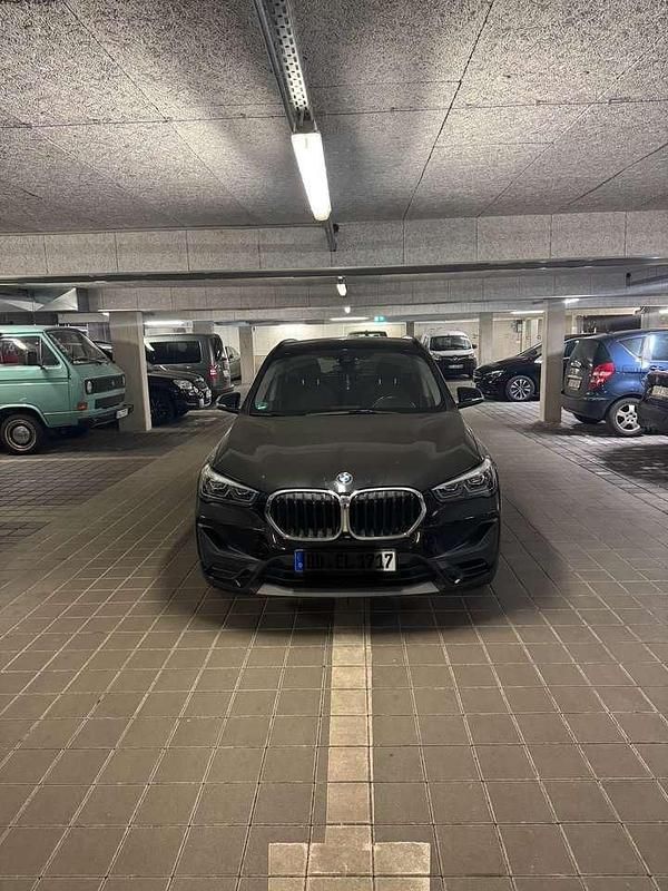 Gebraucht BMW X1 Advantage 140 PS (102 kW) 2020 Schwarz SUV