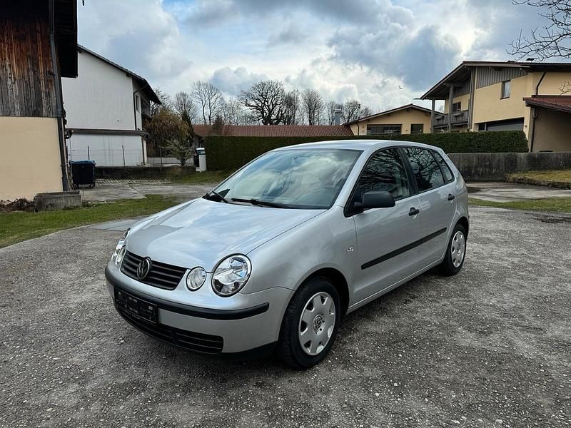 Gebraucht VW Polo 55 PS (40 kW) 2003 Silber Kleinwagen