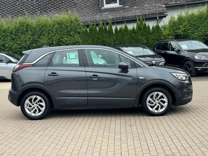 Gebraucht Opel Crossland Innovation 110 PS (80 kW) 2017 Grau (graphit grau/graffiti grey) SUV