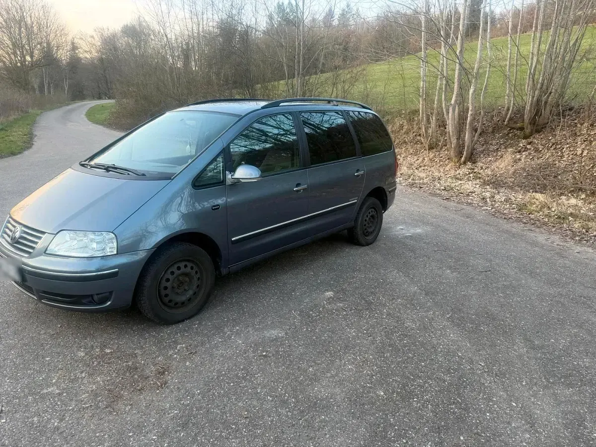 Usata VW Sharan 140 CV (102 kW) 2010 Verde Monovolume