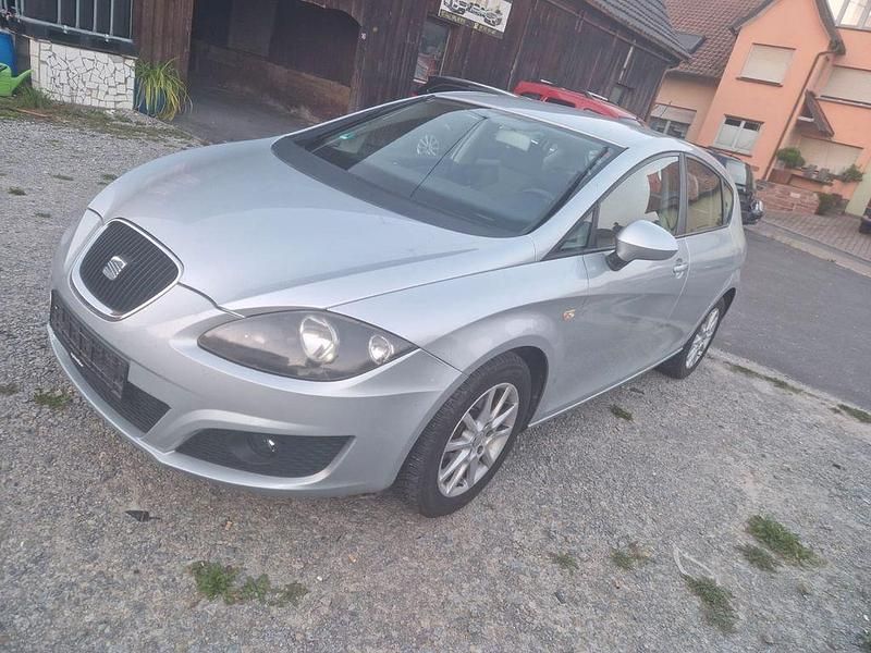 Gebraucht Seat Leon Ecomotive 105 PS (77 kW) 2011 Silber Limousine
