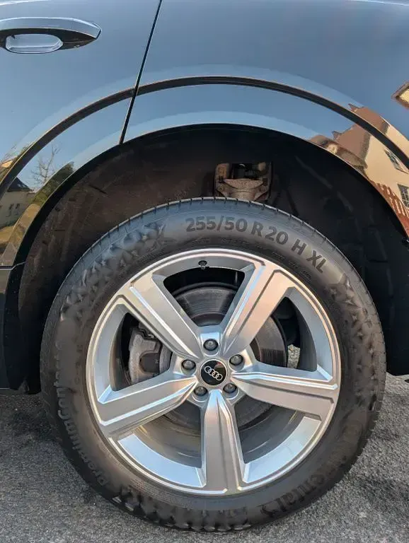 Gebraucht Audi e-tron Sport 300 kW (408 PS) 2021 Schwarz SUV